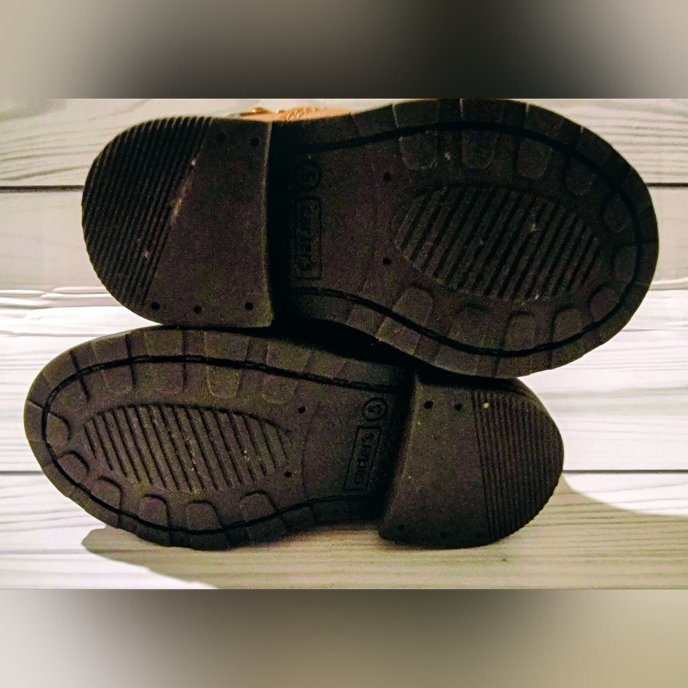 Carter's Tan Kids Zip-Up Boots with Side Heart Bucklerters Size 5 - Picture 7 of 8